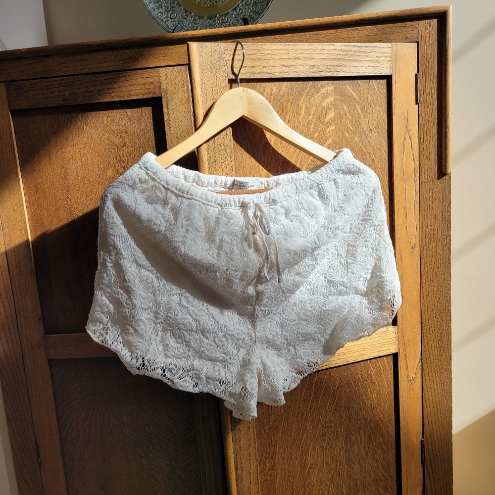 Soft lace shorts size large